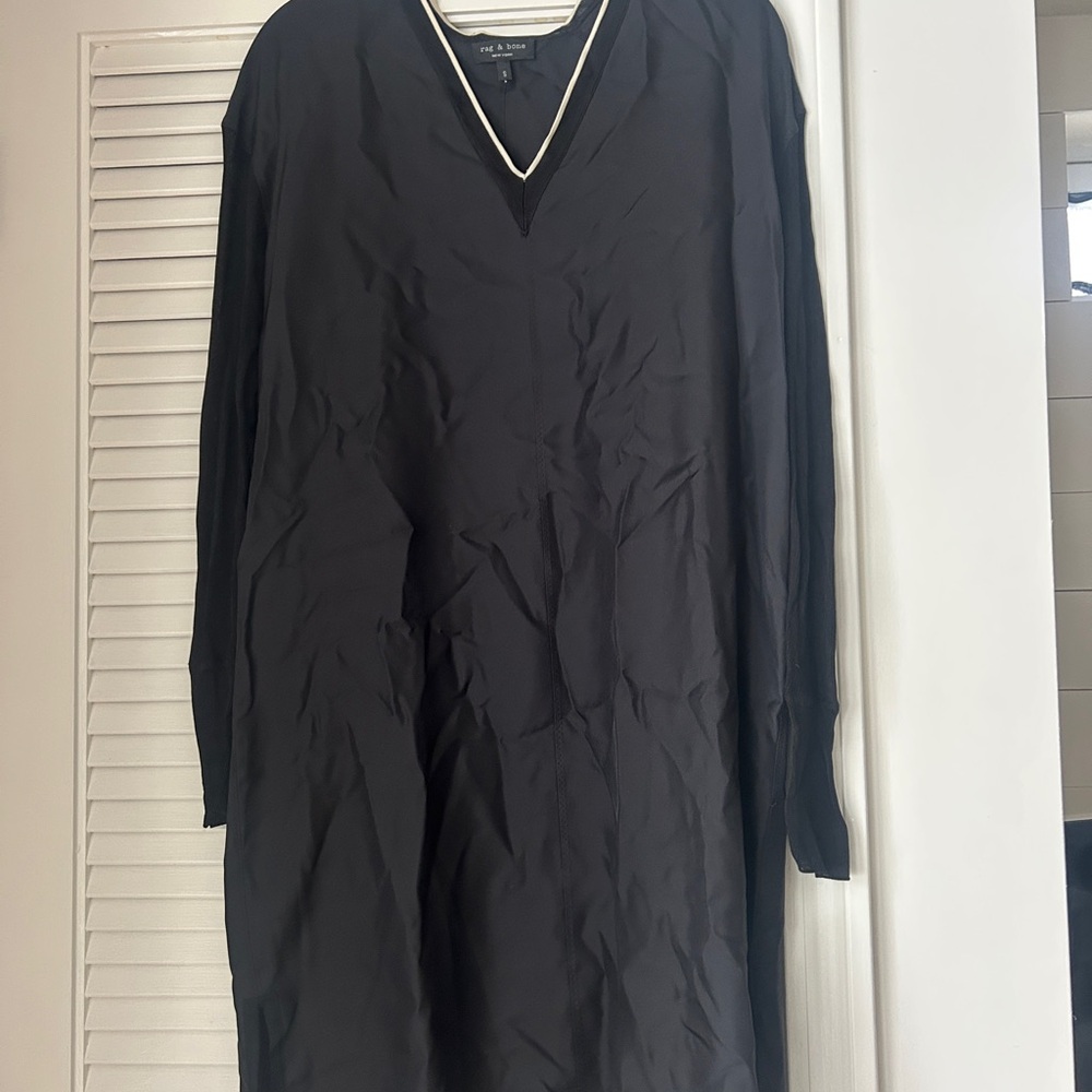 Rag & Bone Black and Cream V-Neck Top